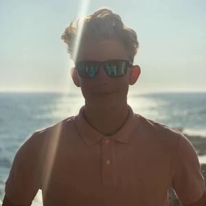 Meet your Posher, Drew